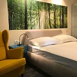 One Bedroom * Split