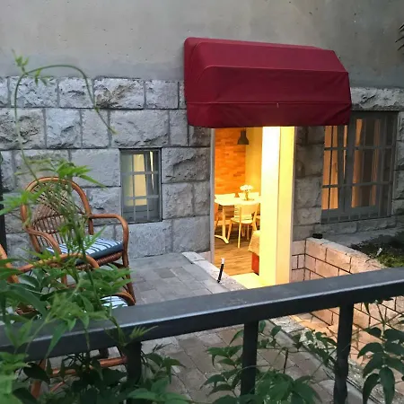 Apartment One Bedroom Split