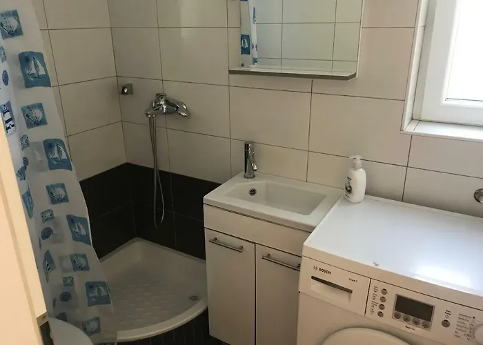 Apartment One Bedroom *