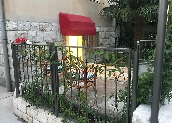 아파트 One Bedroom *